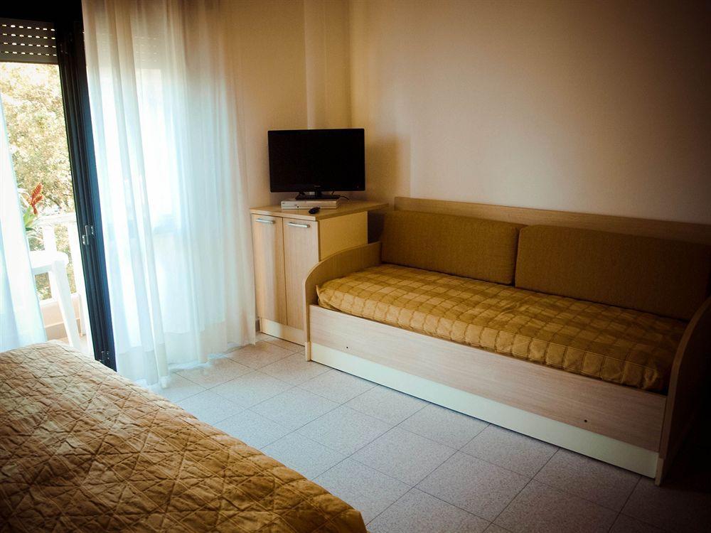 Residence Internazionale Ріміні Екстер'єр фото